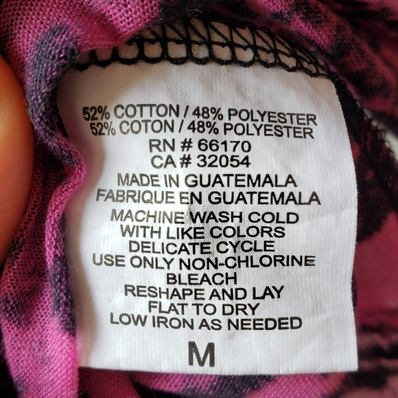 Urban Outfitters BDG v-neck t-shirt - Picture 3 of 3